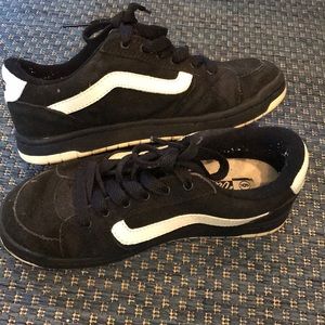 🛹💣 Black vans 🛹💣 size US women’s 6 💣🛹